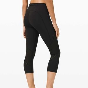 Lululemon Run Off Route Mid Rise Crop 21 - Black